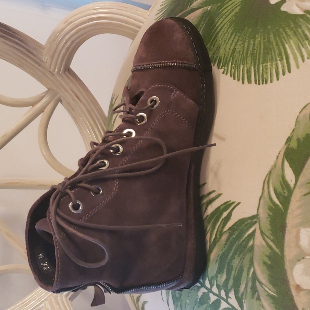 Stuart Weitzman Zipit High Top Suede Bootie - Picture 5 of 15